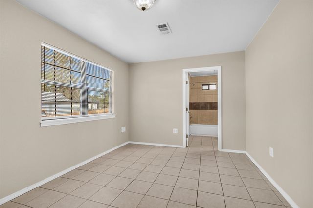 14236 E Ravine Run, Willis, TX 77318