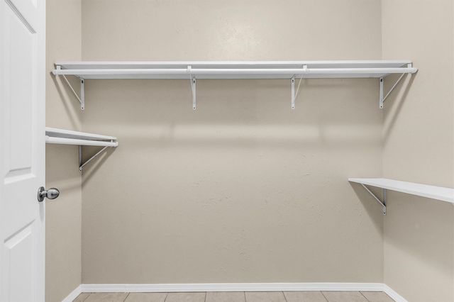 14236 E Ravine Run, Willis, TX 77318