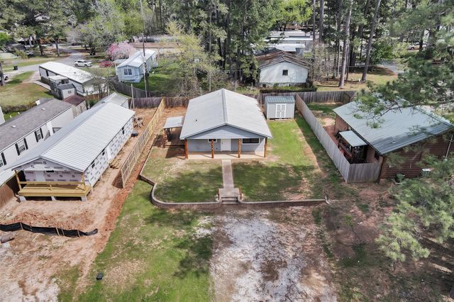 14236 E Ravine Run, Willis, TX 77318