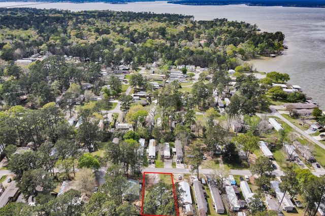 14236 E Ravine Run, Willis, TX 77318