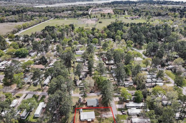 14236 E Ravine Run, Willis, TX 77318