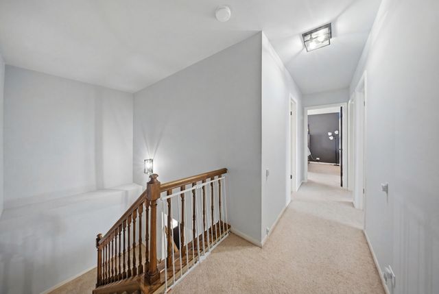 670 Versailles Circle D, Elk Grove Village, IL 60007