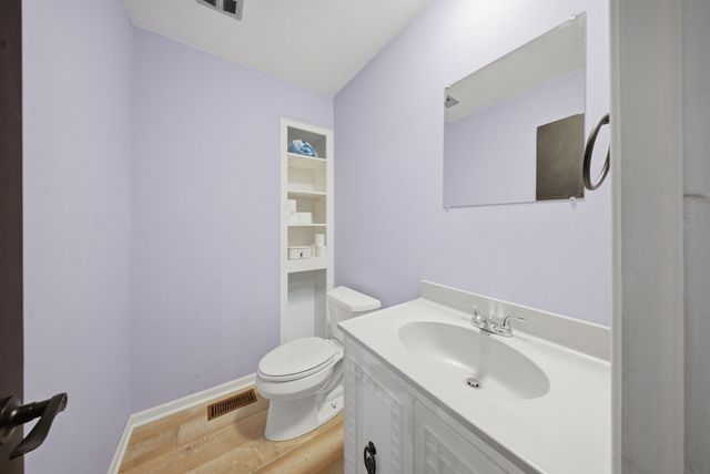 670 Versailles Circle D, Elk Grove Village, IL 60007