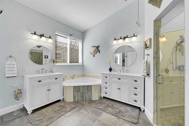 6030 Swans Way, Coconut Creek, FL 33073