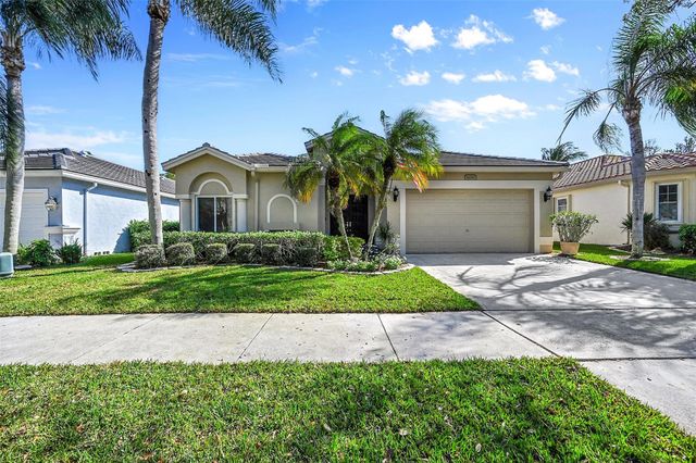 6030 Swans Way, Coconut Creek, FL 33073