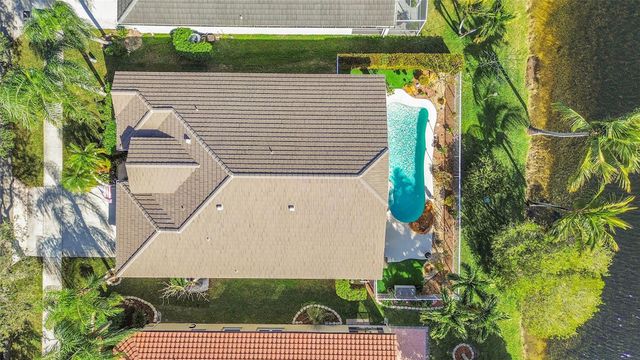 6030 Swans Way, Coconut Creek, FL 33073