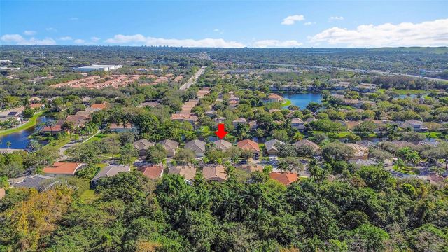 6030 Swans Way, Coconut Creek, FL 33073