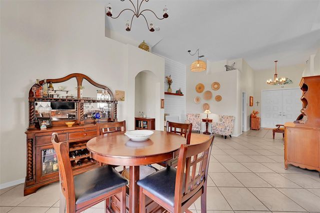 6030 Swans Way, Coconut Creek, FL 33073