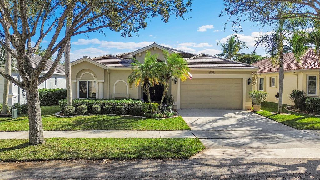 6030 Swans Way, Coconut Creek, FL 33073