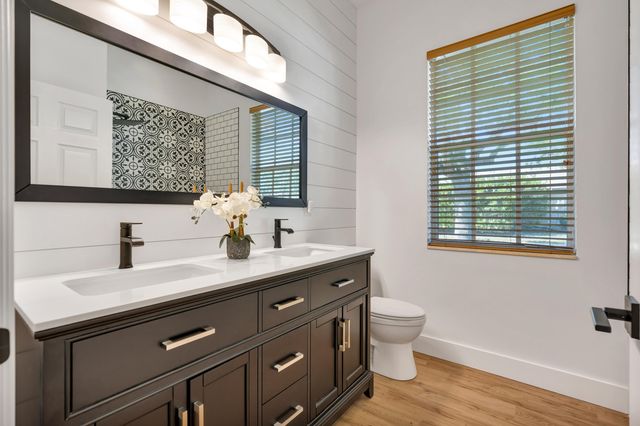 207 Via Rosina, Jupiter, FL 33458