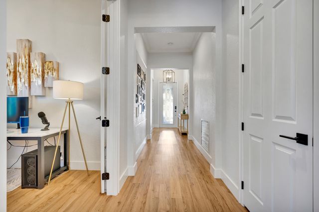 207 Via Rosina, Jupiter, FL 33458