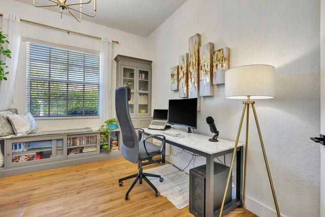 207 Via Rosina, Jupiter, FL 33458