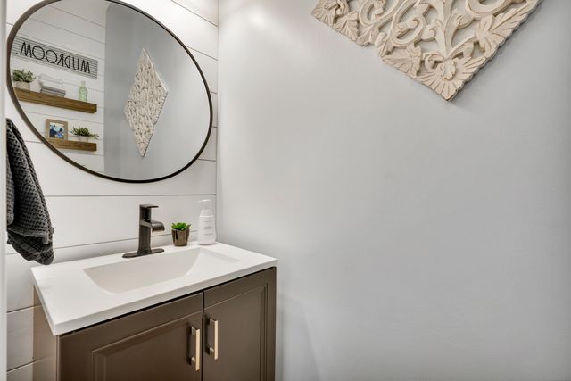 207 Via Rosina, Jupiter, FL 33458