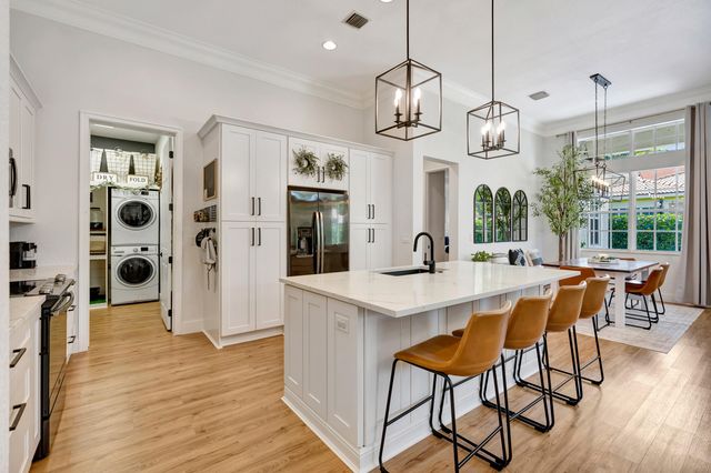 207 Via Rosina, Jupiter, FL 33458