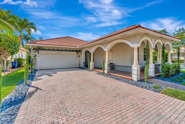 207 Via Rosina, Jupiter, FL 33458