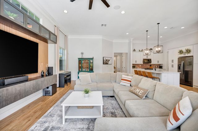 207 Via Rosina, Jupiter, FL 33458