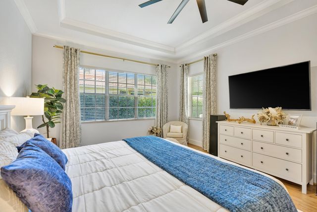 207 Via Rosina, Jupiter, FL 33458