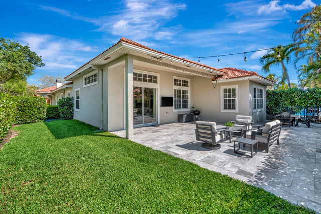 207 Via Rosina, Jupiter, FL 33458
