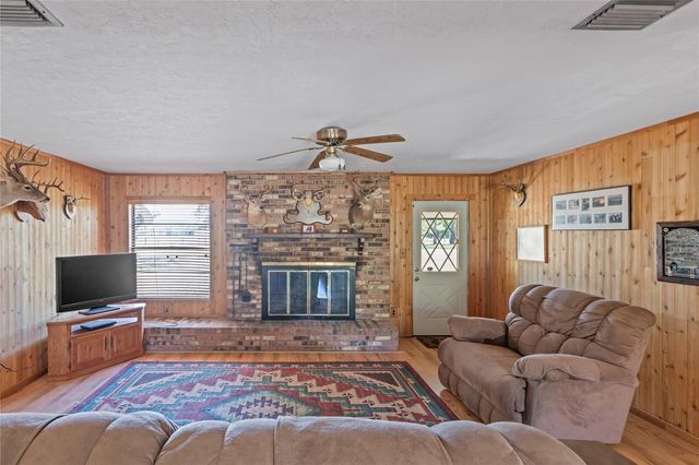 13296 SW COUNTY ROAD 231, Brooker, FL 32622