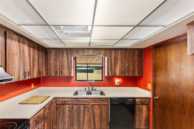 13296 SW COUNTY ROAD 231, Brooker, FL 32622