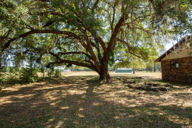 13296 SW COUNTY ROAD 231, Brooker, FL 32622