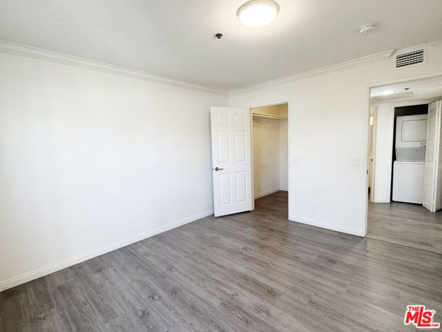 13801 Oxnard Street 206, Los Angeles, CA 91401