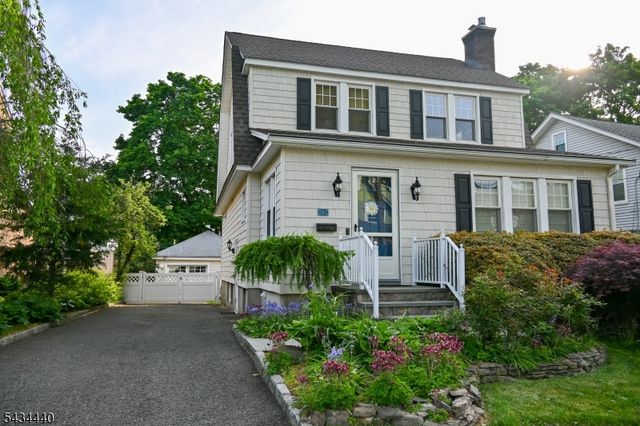 12 Van Dyke Pl, Summit City, NJ 07901