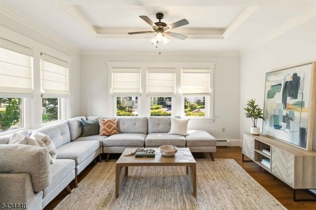 12 Van Dyke Pl, Summit City, NJ 07901