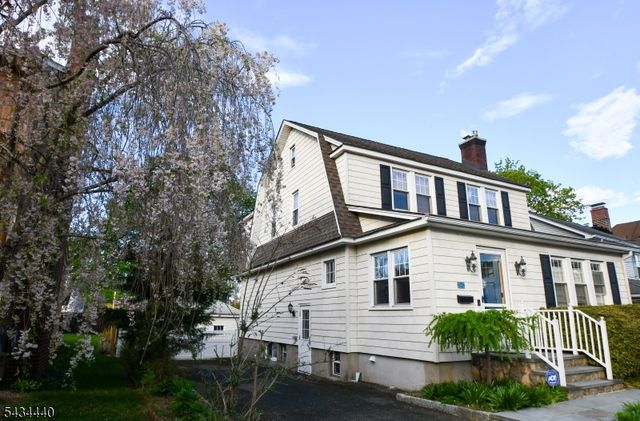 12 Van Dyke Pl, Summit City, NJ 07901