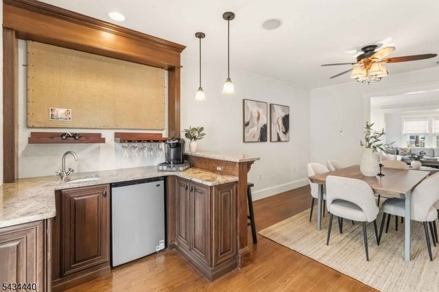 12 Van Dyke Pl, Summit City, NJ 07901