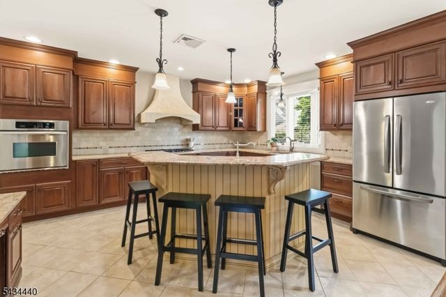 12 Van Dyke Pl, Summit City, NJ 07901