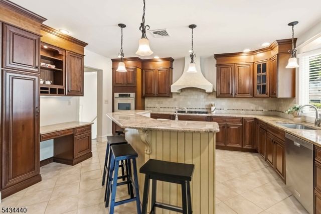 12 Van Dyke Pl, Summit City, NJ 07901