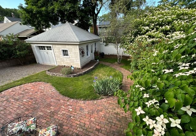 12 Van Dyke Pl, Summit City, NJ 07901