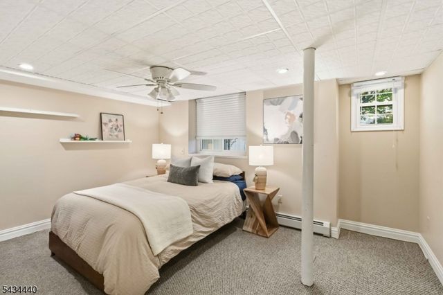 12 Van Dyke Pl, Summit City, NJ 07901