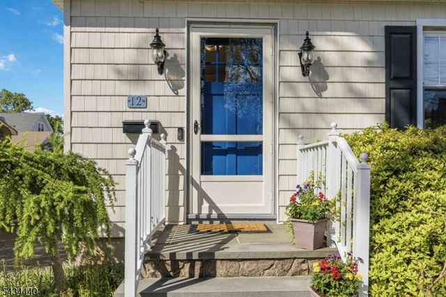 12 Van Dyke Pl, Summit City, NJ 07901