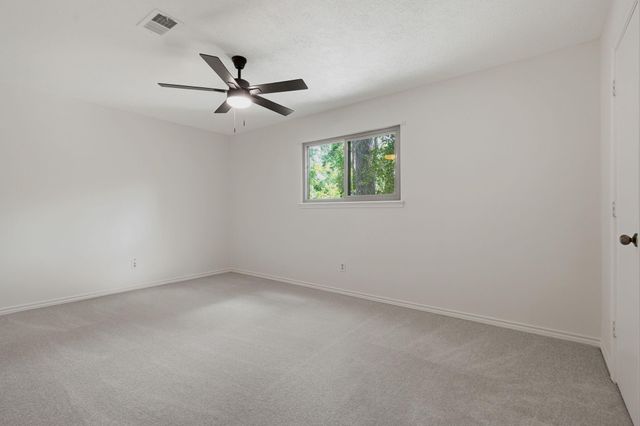 9 N Havenridge Drive, The Woodlands, TX 77381
