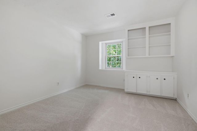 9 N Havenridge Drive, The Woodlands, TX 77381