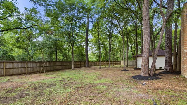 9 N Havenridge Drive, The Woodlands, TX 77381