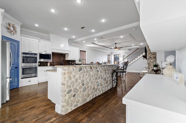 689 Jim Cannon Road, Van Alstyne, TX 75495