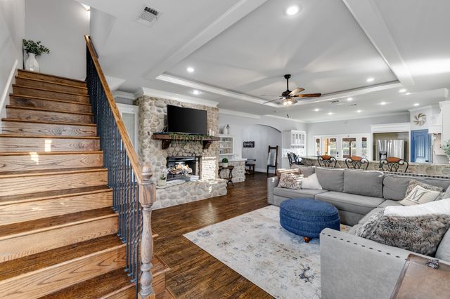 689 Jim Cannon Road, Van Alstyne, TX 75495