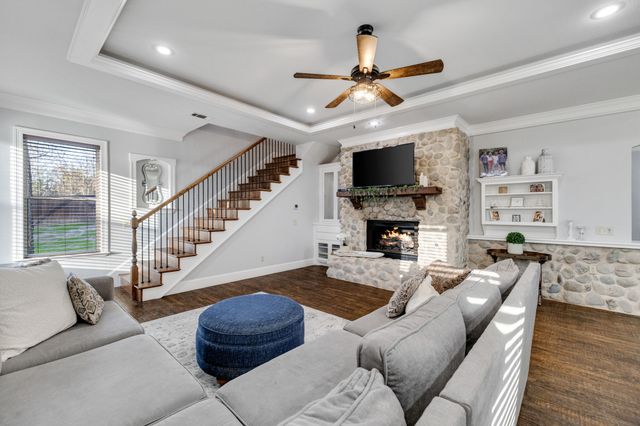 689 Jim Cannon Road, Van Alstyne, TX 75495