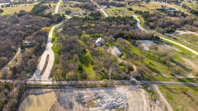 689 Jim Cannon Road, Van Alstyne, TX 75495