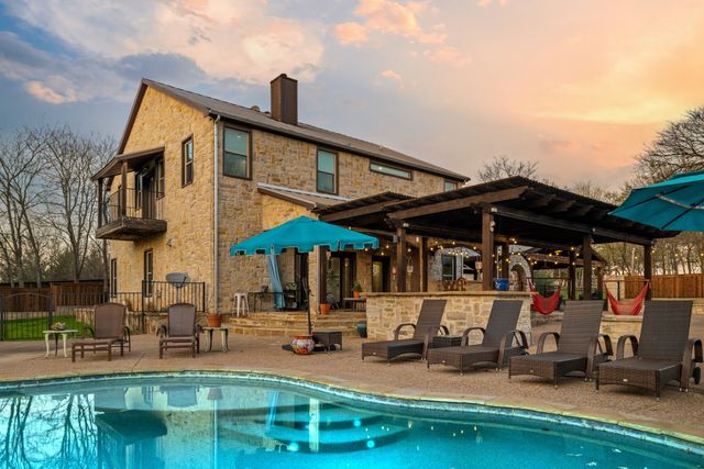 689 Jim Cannon Road, Van Alstyne, TX 75495