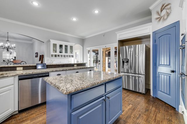 689 Jim Cannon Road, Van Alstyne, TX 75495