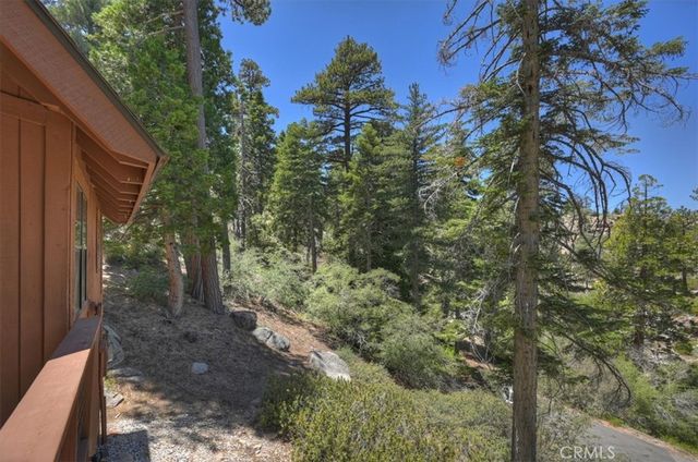163 Ice Box Lane, Big Bear Lake, CA 92315