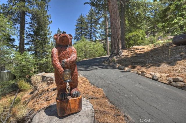163 Ice Box Lane, Big Bear Lake, CA 92315