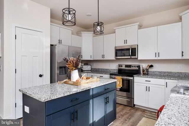 110 CRYSTAL CT, Locust Grove, VA 22508