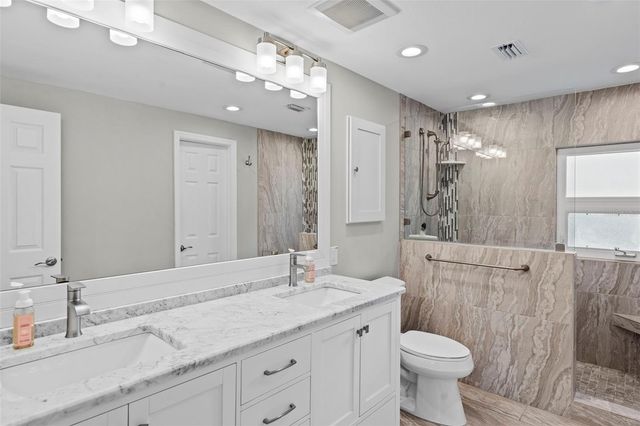 480 W DAVIS BOULEVARD, Tampa, FL 33606