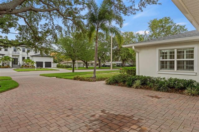 480 W DAVIS BOULEVARD, Tampa, FL 33606