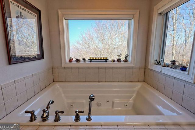 1212 Double Knob Drive E, Hayesville, NC 28904